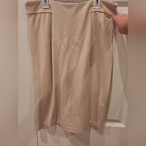 Tahari Size Medium Light Tan Skirt